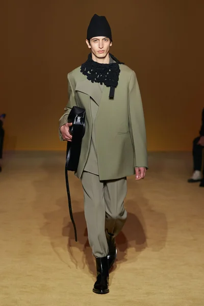 Look 2